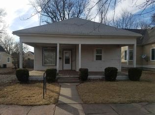 619 Tilden St, Holdrege, NE 68949