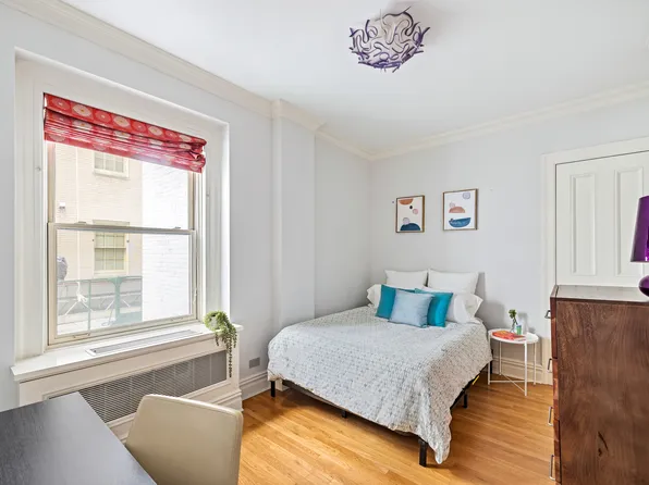 829 Park Avenue image 10 of 19