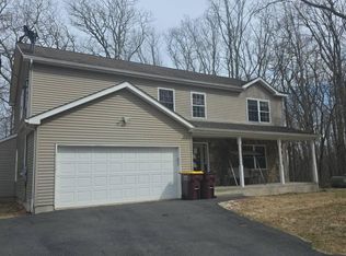 116 Gap View Rd, Milford, PA