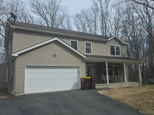 116 Gap View Rd, Milford, PA 18337