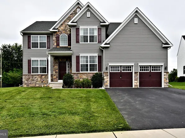 136 Markley Farm Cir, Norristown, PA 19403