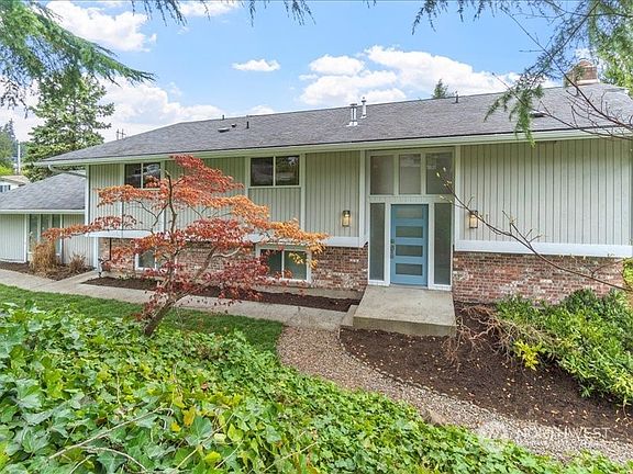2nd image of 2830 Larlin Drive