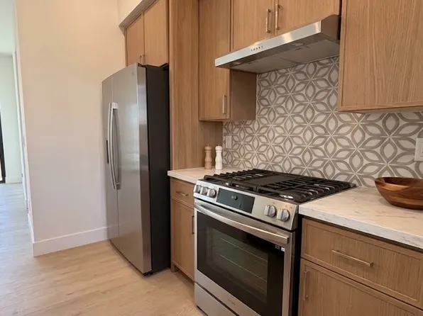 17409 Nordhoff St, Northridge, CA 91325
