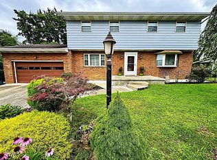 107 Oakview Dr, Morgantown, WV 26505