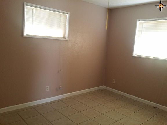 4th image of 1112 N Gila Dr