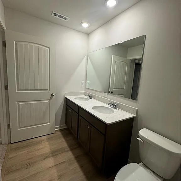 32 Berryville Dr — Photo 21