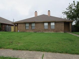 1445 N Bluegrove Rd, Lancaster, TX 75134