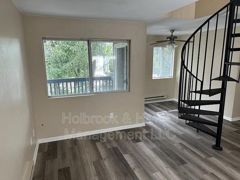 4531 Boardwalk Dr W #W-W-9 — Photo 5