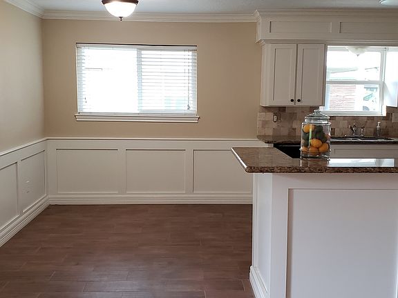5th image of 5009 Ash Ct