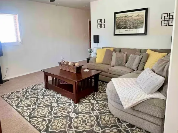 345 Fiesta St, Santa Fe, NM 87501