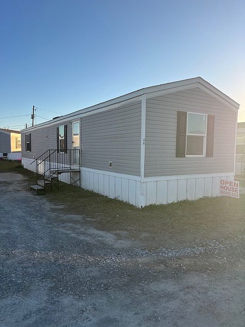 1st image of 1836 N East Ave #47