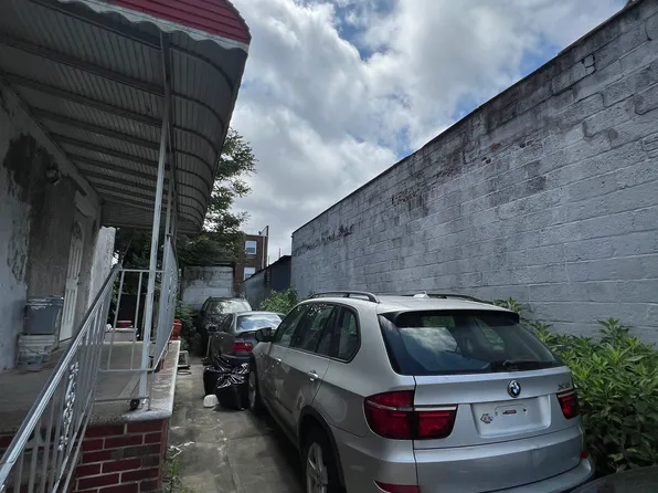 994 Remsen Avenue image 7 of 14