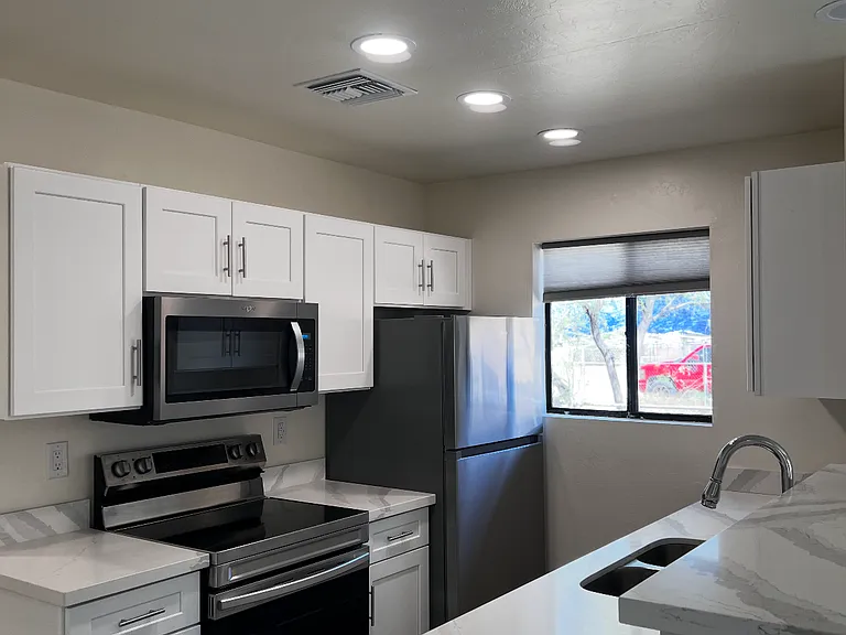 3420 S Clark Ave #2 — Photo 4