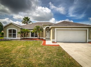 1022 Autumn Leaf Dr, Winter Garden, FL 34787