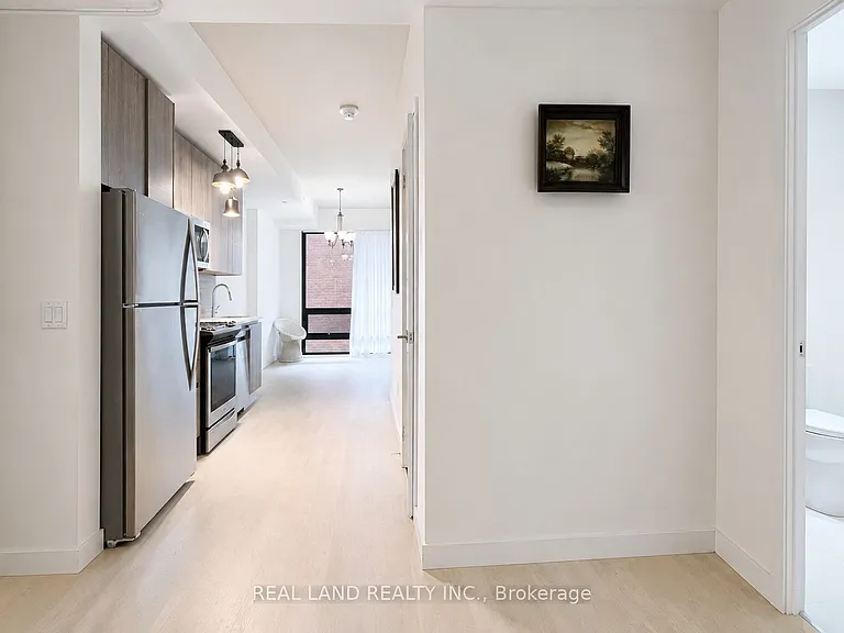 246 Logan Ave #303 — Photo 8