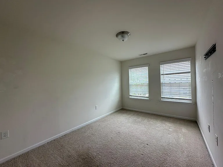 183 Polaris Ave — Photo 14