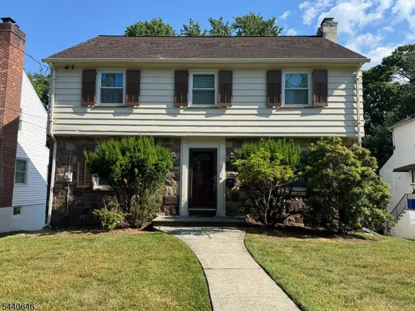 44 Greenwood Dr, Millburn, NJ 07041