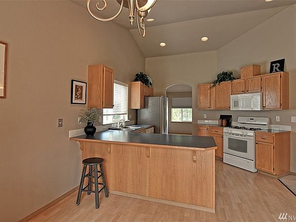 4th image of 7514 83rd Pl NE