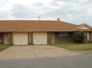 526 Signal Hill Ct S, Fort Worth, TX 76112