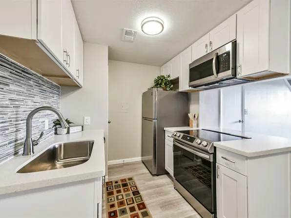 2501 Gulf Fwy APT 263, Dickinson, TX 77539