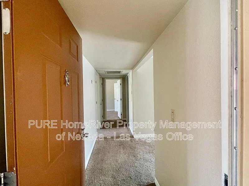 2 bed, 2.0 bath, 978 sqft, $1,200 — Photo 4