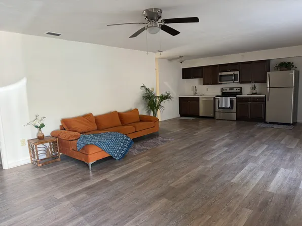 110 SE 8th St #10, Gainesville, FL 32601