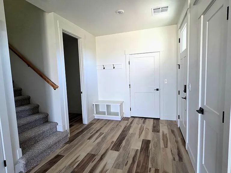 363 Eden Rose St — Photo 3