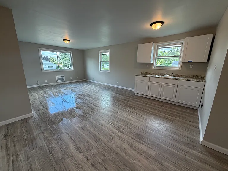 5004 Prescott Ave #1 — Photo 6