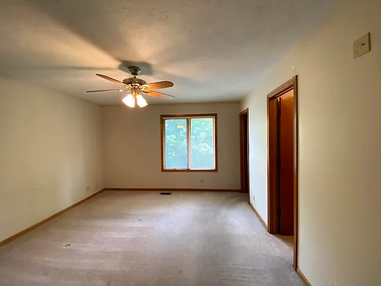 3211 Canyon Rd — Photo 8