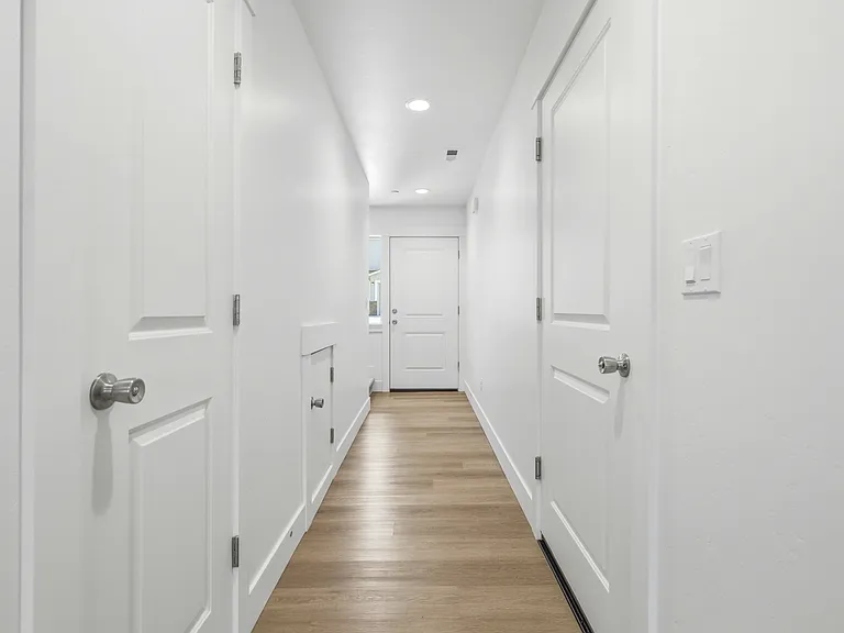 West Vine Townhomes — Photo 24