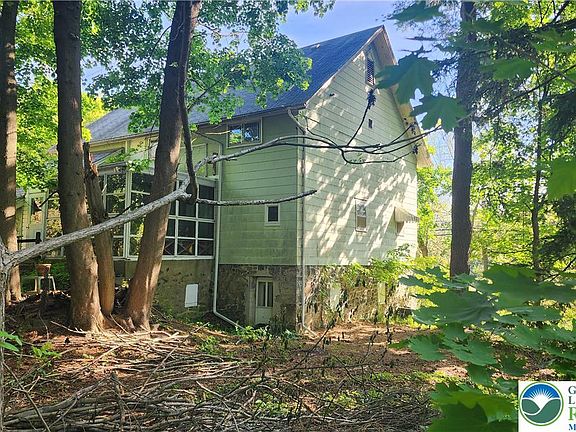 2nd image of 3733 Lanark Rd
