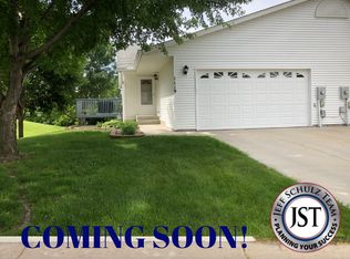 1119 Lilac Ct, Waconia, MN 55387