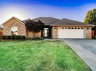 329 Skagway Ln, Barling, AR 72923