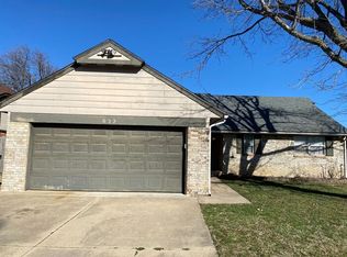 832 N Robinson Ave, Moore, OK 73170