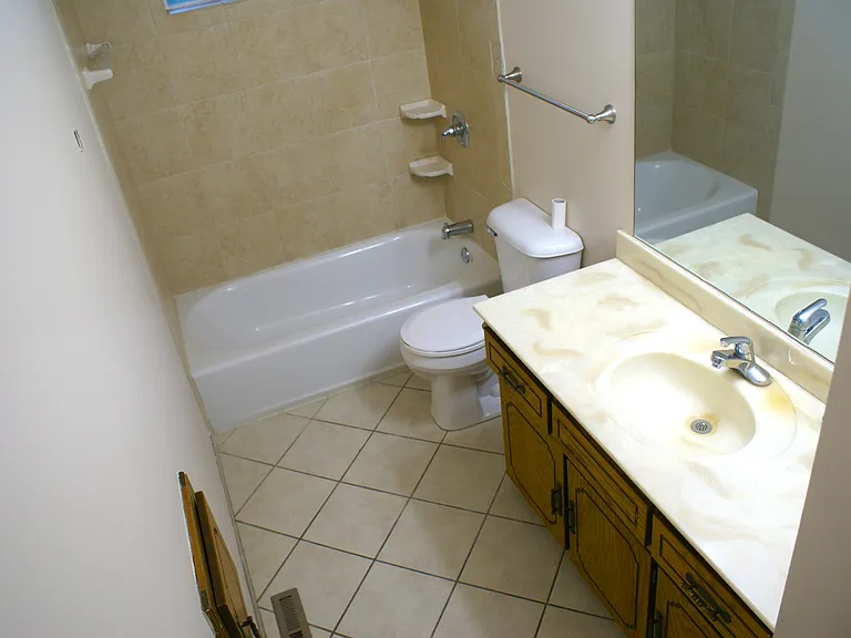 11220 Curtis Ave — Photo 14