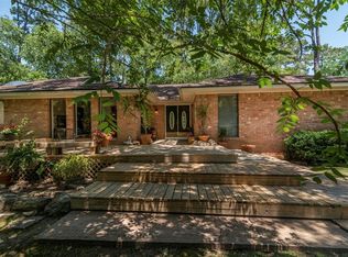 907 Myrtlewood Dr, Friendswood, TX 77546