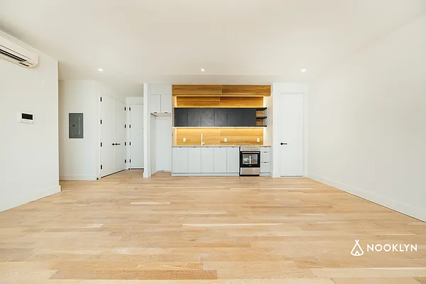 Rented by Nooklyn NYC LLC | media 21