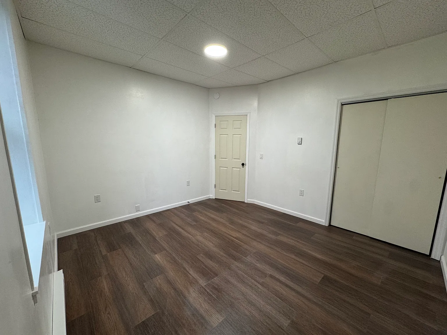 2 bed, 900 sqft, $1,350 — Photo 4