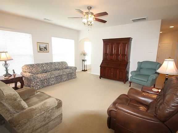4th image of 903 Lily Magnolia Ct
