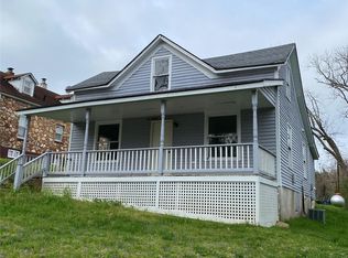 206 S Spring St, Steelville, MO 65565