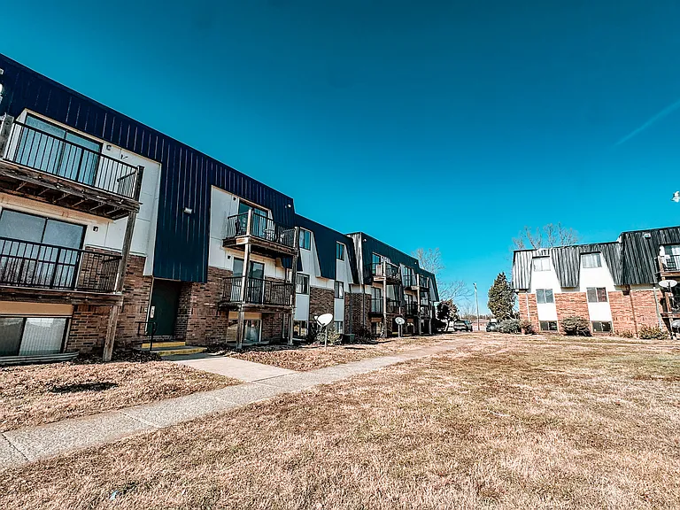 Prairie West Apartments — Photo 7