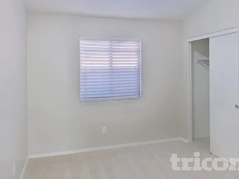 45539 W Sky Ln — Photo 10