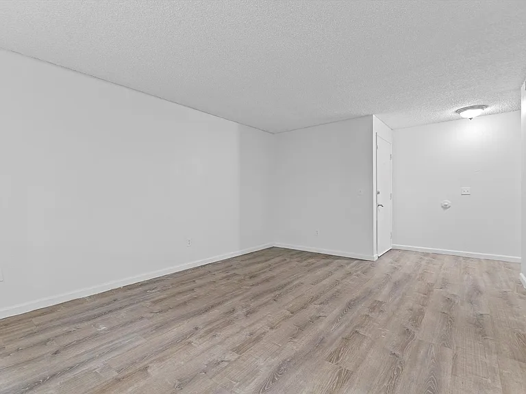 Anchor Apartments — Photo 49