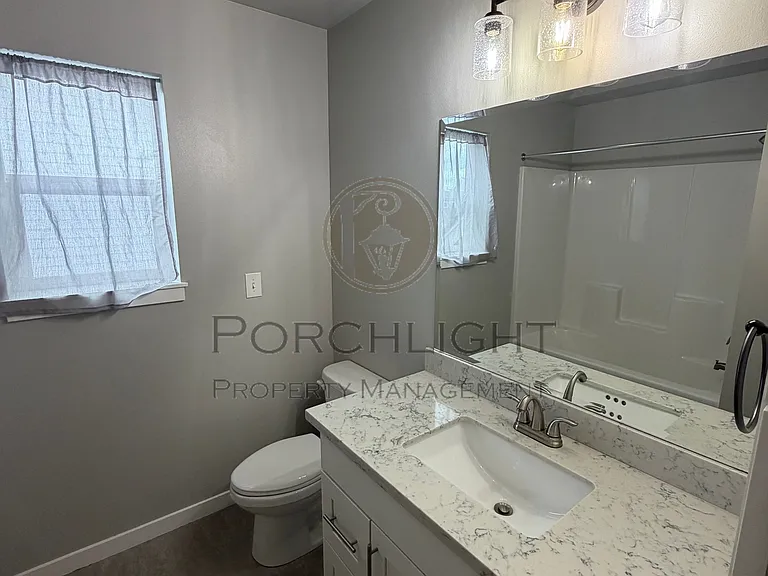 2102 Snowbush St — Photo 27