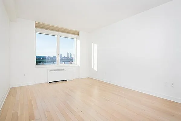 Rented by Keller Williams NYC | media 25