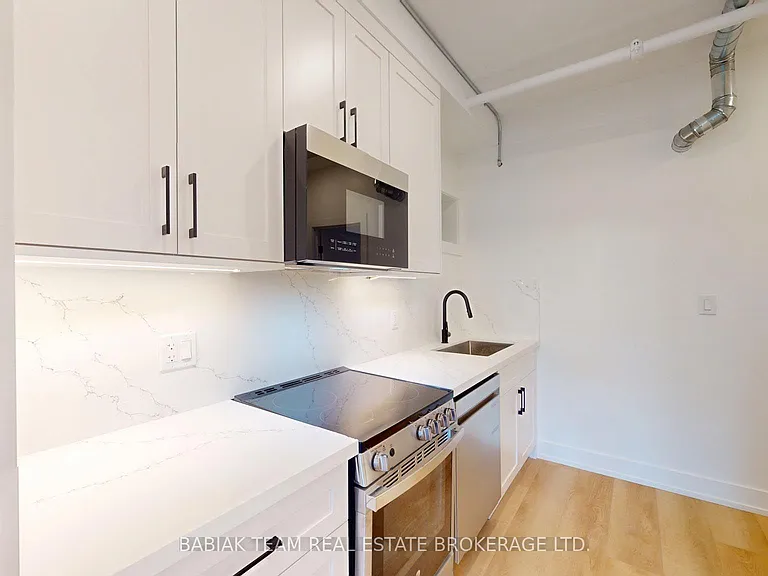 656 Annette St #102 — Photo 10