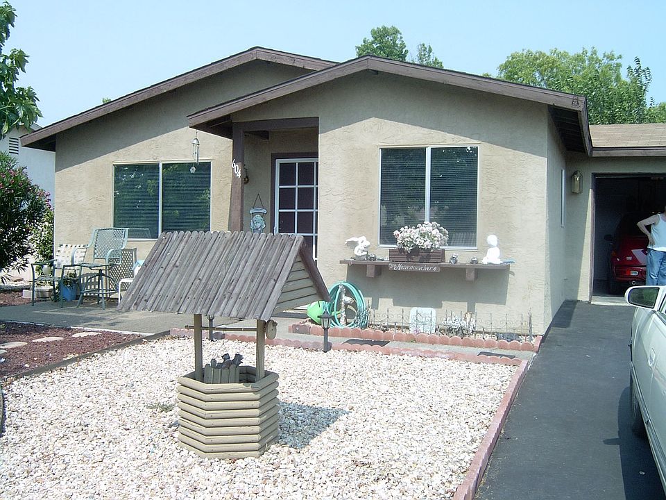 1st image of 604 Corona St