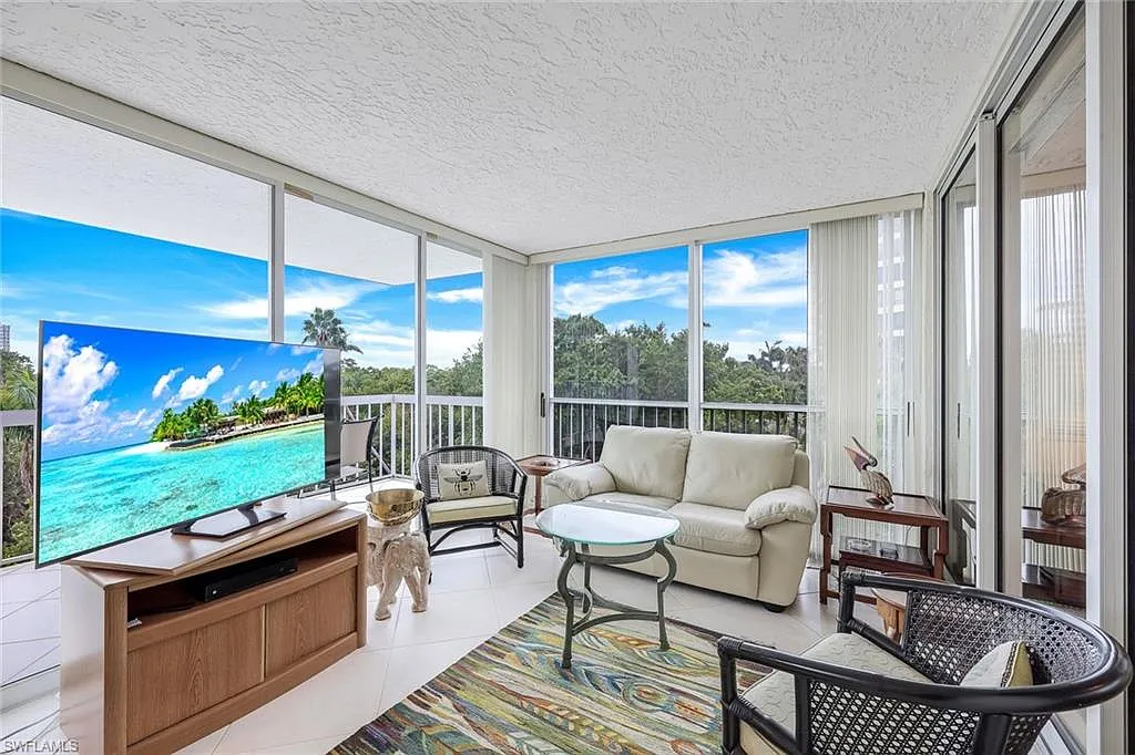 2 bed, 2.0 bath, 1230 sqft, $10,000 — Photo 2