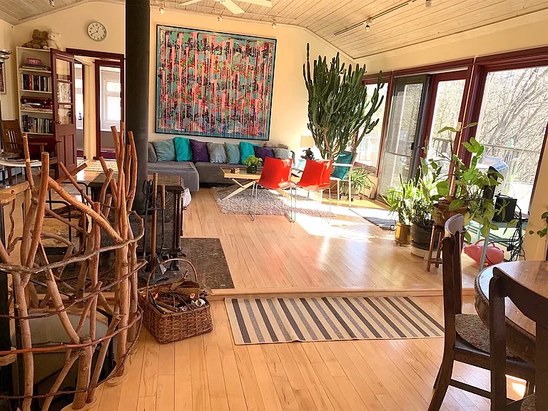 108 Sheldon Rd — Photo 3
