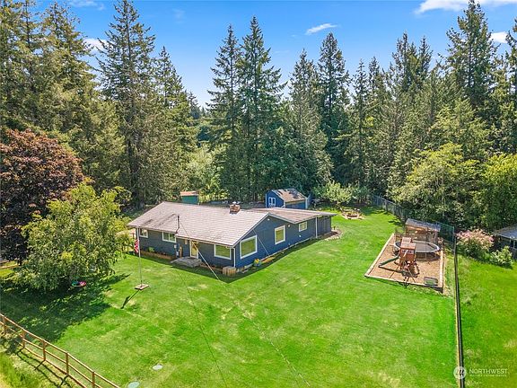4th image of 3711 85th Avenue NW